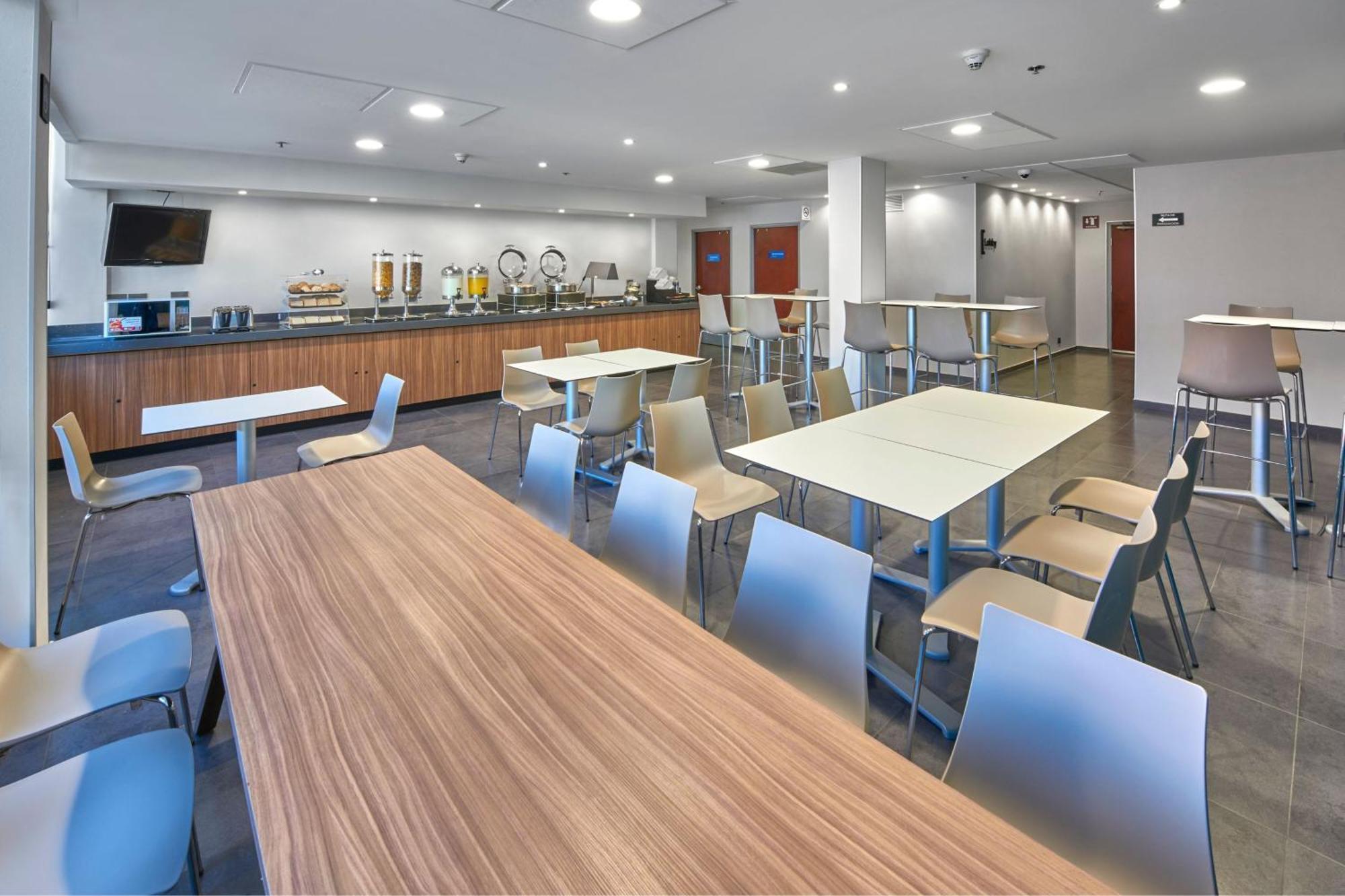 City Express By Marriott San Luis Potosi Zona Universitaria Экстерьер фото